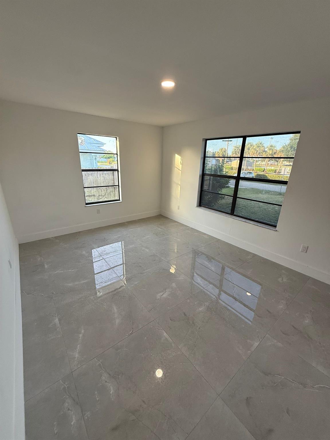 PORT ST LUCIE SEC 28 - Residential