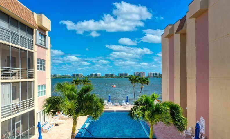 PALM LAKE 1 CONDO - Residential