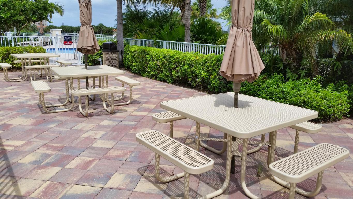 HARBOUR ISLE AT HUTCHINSON ISLAND WEST, A CONDOMIN - Residential Lease