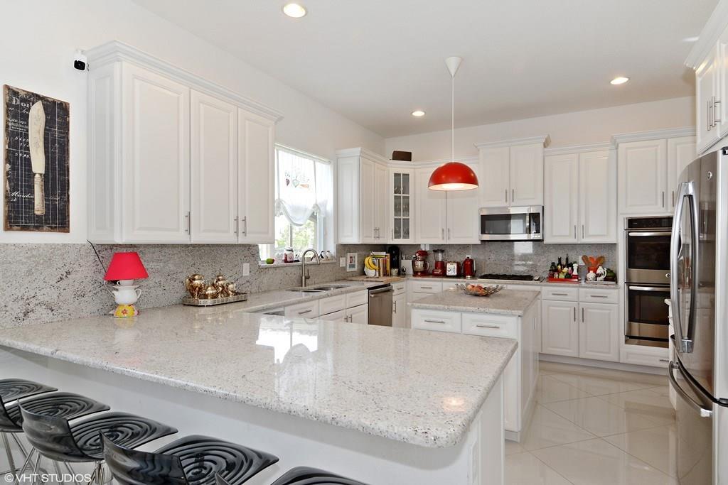 MIRA LAGO - Residential