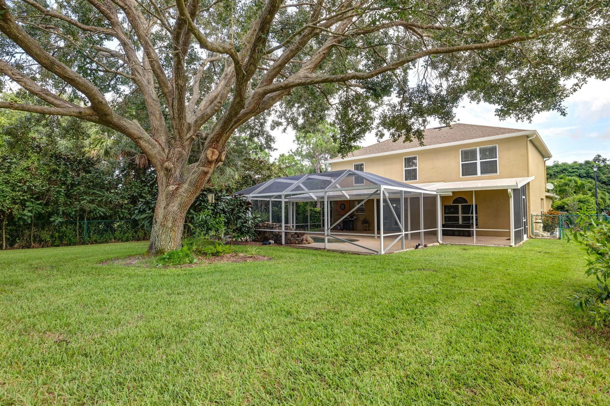 SAWGRASS LAKES PLAT NO 1 - Residential