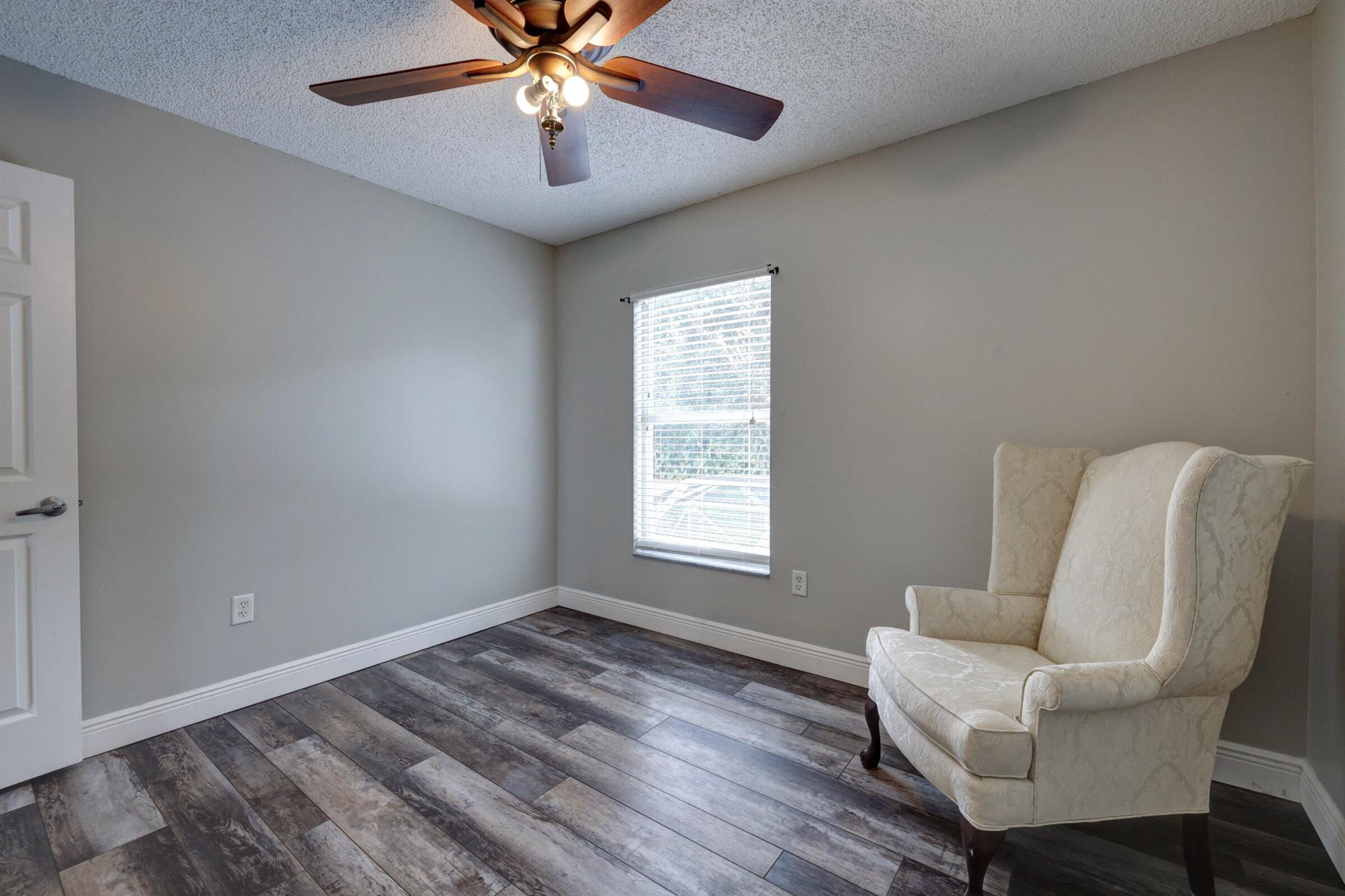 SAWGRASS LAKES PLAT NO 1 - Residential