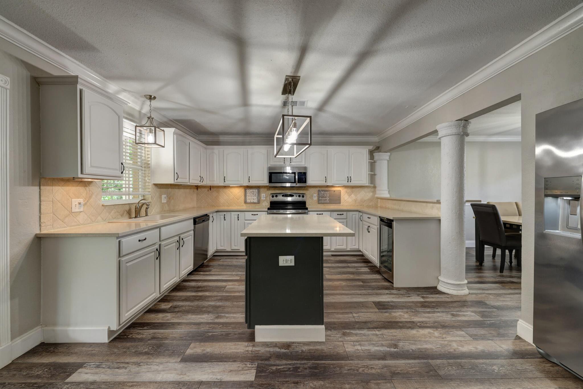 SAWGRASS LAKES PLAT NO 1 - Residential