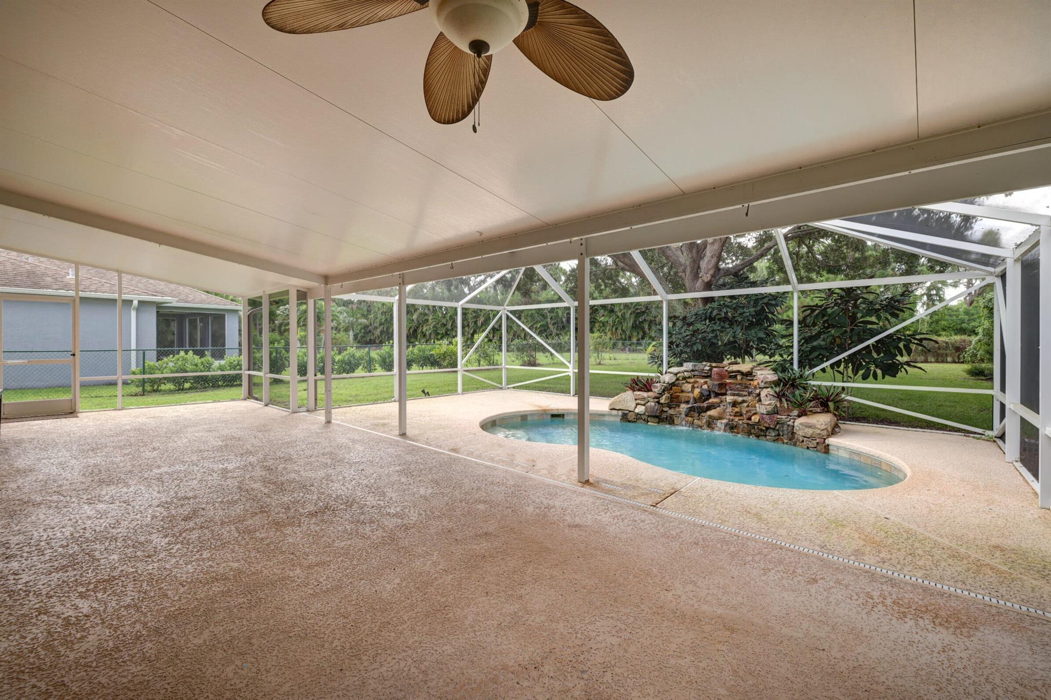 SAWGRASS LAKES PLAT NO 1 - Residential