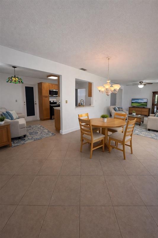 PALM BEACH LEISUREVILLE SEC 10 - Residential