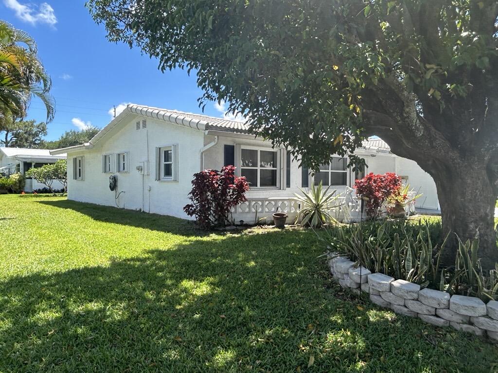 PALM BEACH LEISUREVILLE SEC 10 - Residential