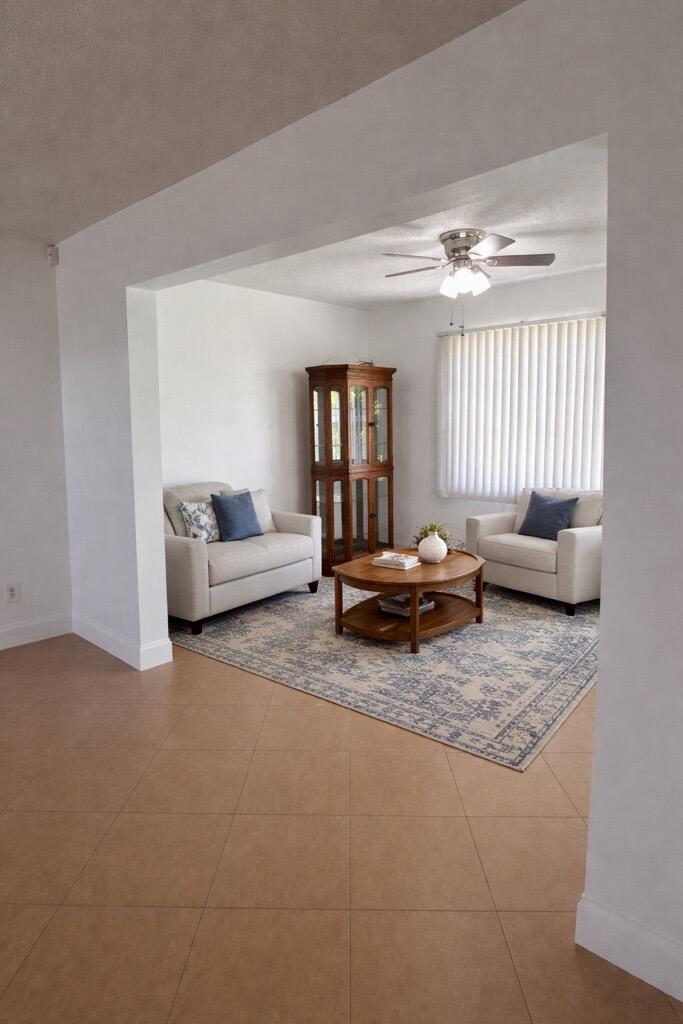 PALM BEACH LEISUREVILLE SEC 10 - Residential