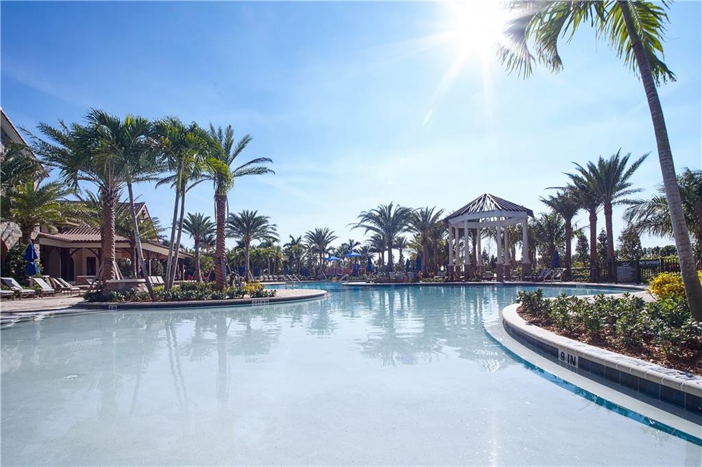 MIRA LAGO - Residential