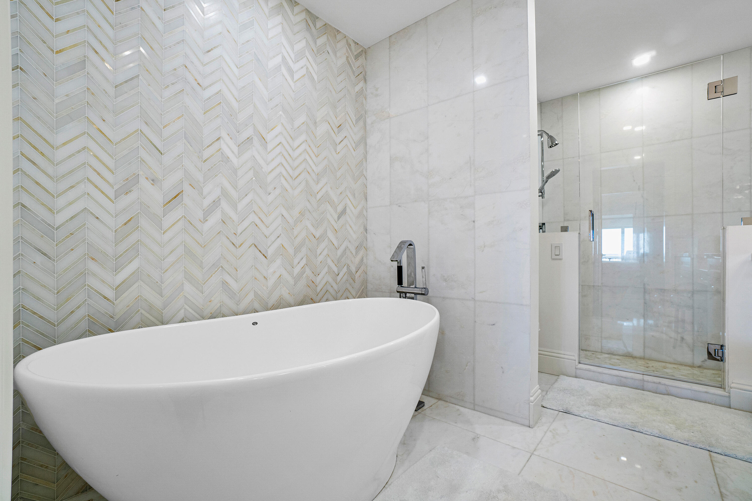 THREE HUNDRED OCEAN BLVD APTS INC - Residential