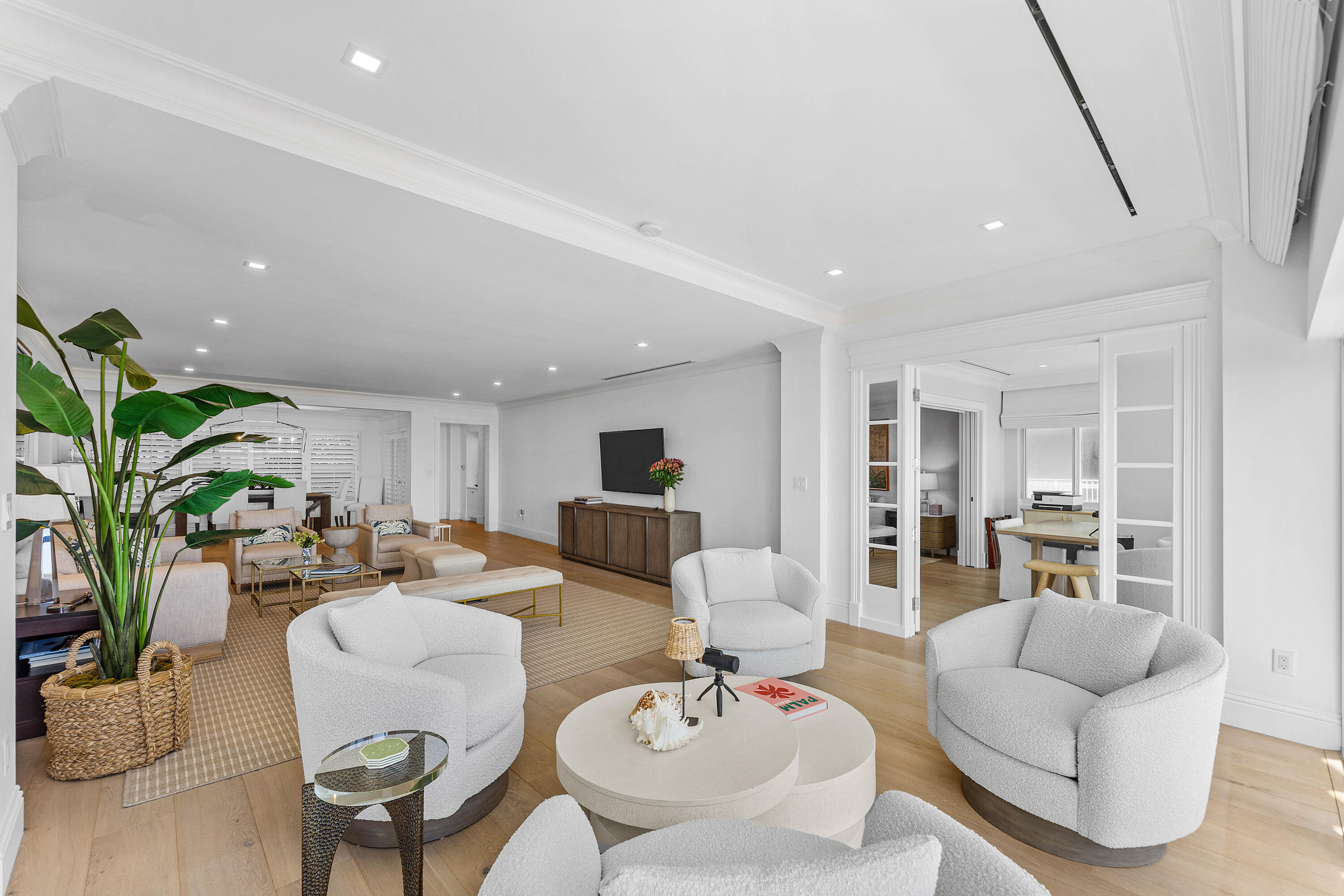 THREE HUNDRED OCEAN BLVD APTS INC - Residential