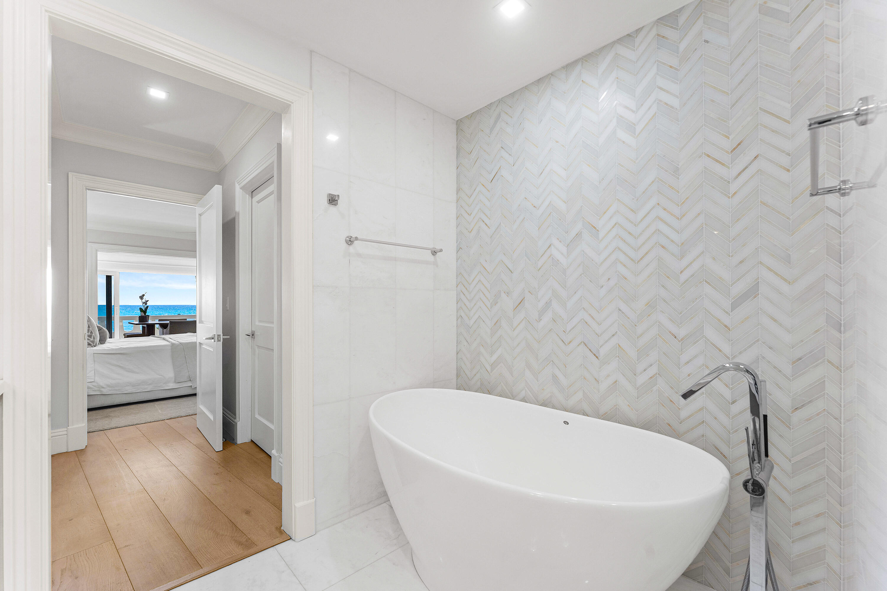 THREE HUNDRED OCEAN BLVD APTS INC - Residential