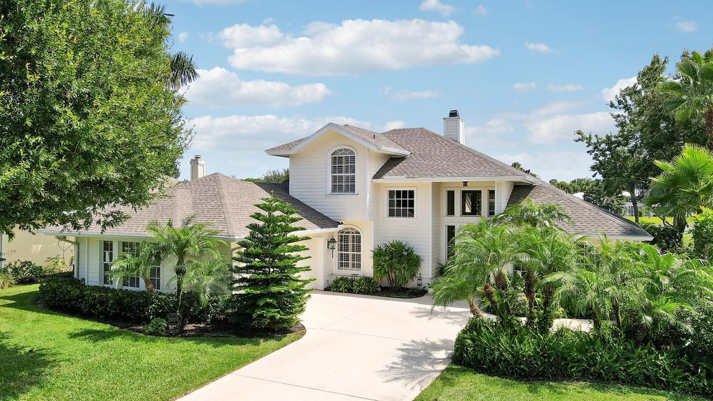 Photo of 2000 SW Oakwater Point, Palm City, FL 34990 (MLS # R11104213)