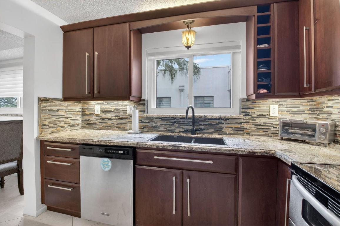 Lakes of Delray - Residential