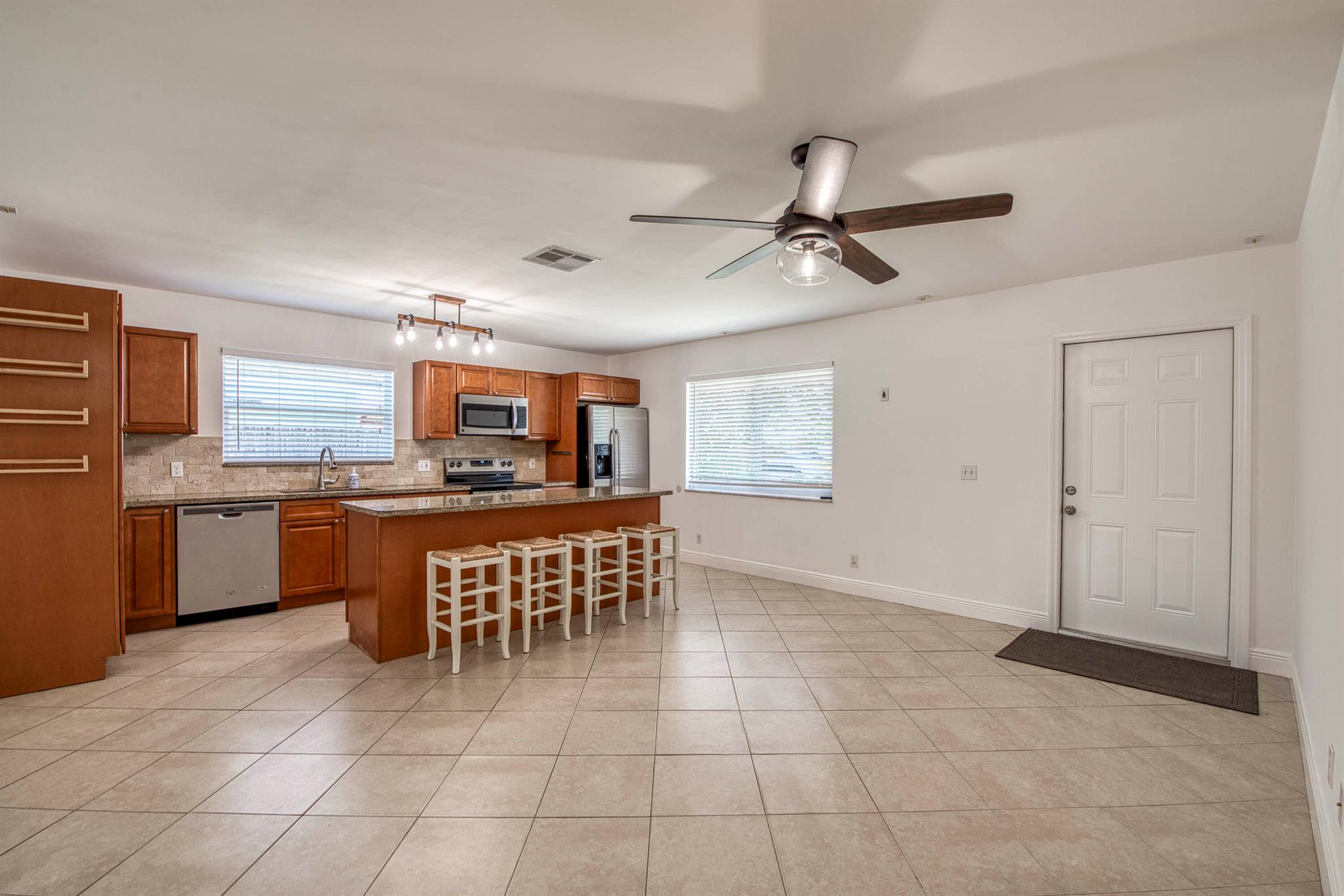 1010 Comanche Street