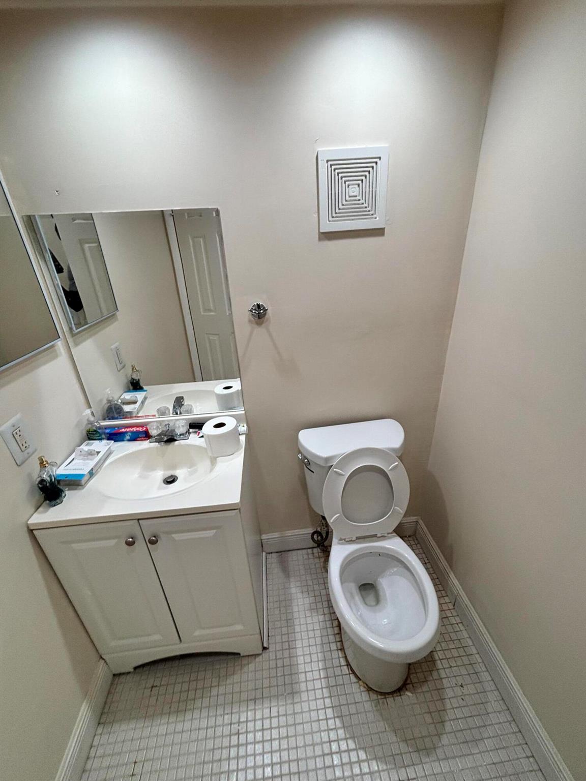 CYPRESS CHASE NORTH NO 4 - Residential Lease