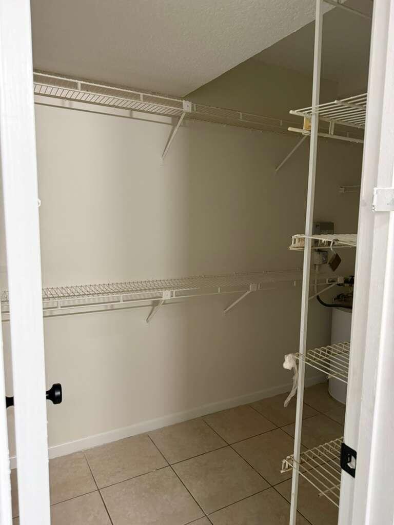 FOREST PARK CONDO - Residential