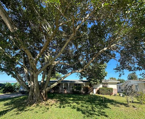 1455 NE Silver Maple Way Jensen Beach FL 34957