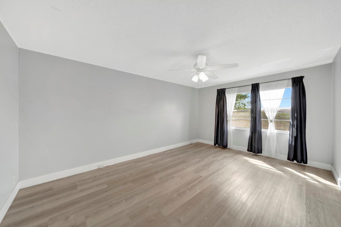 IVANANHOE - Residential