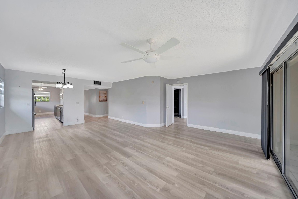 IVANANHOE - Residential