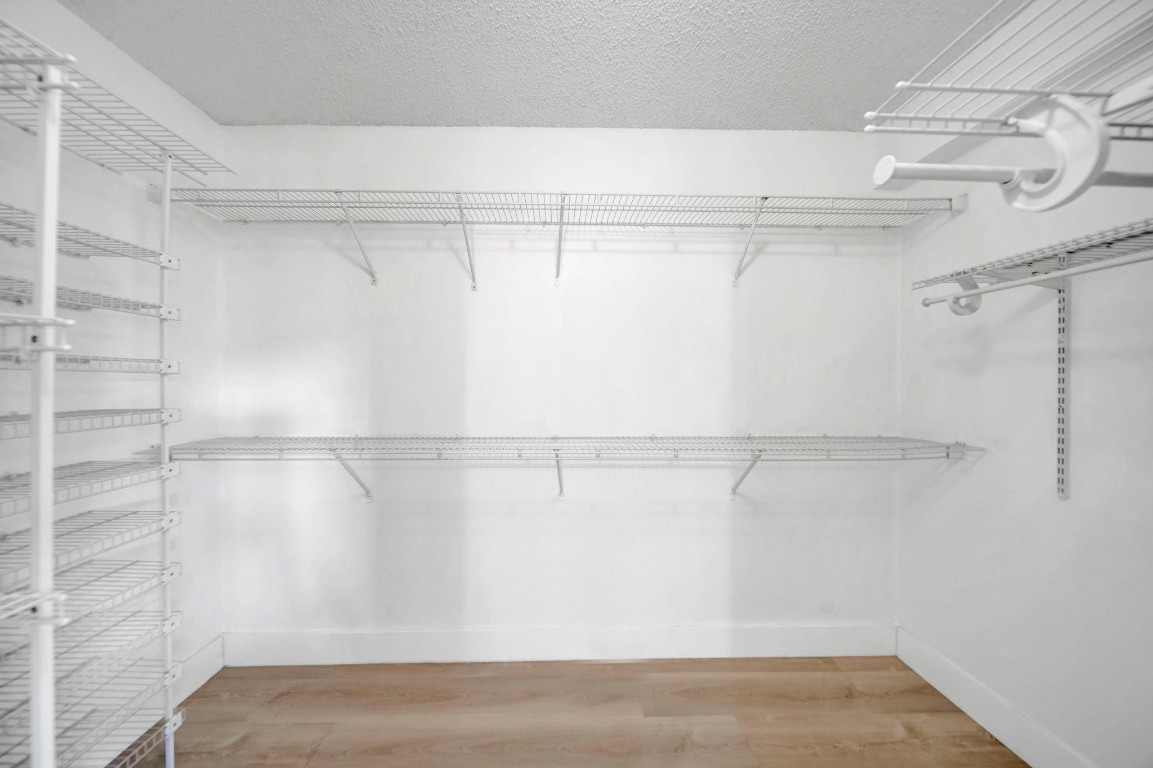 IVANANHOE - Residential