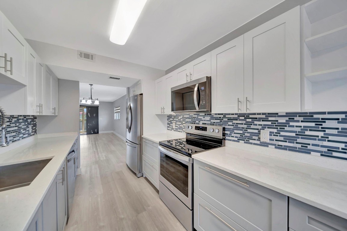 IVANANHOE - Residential