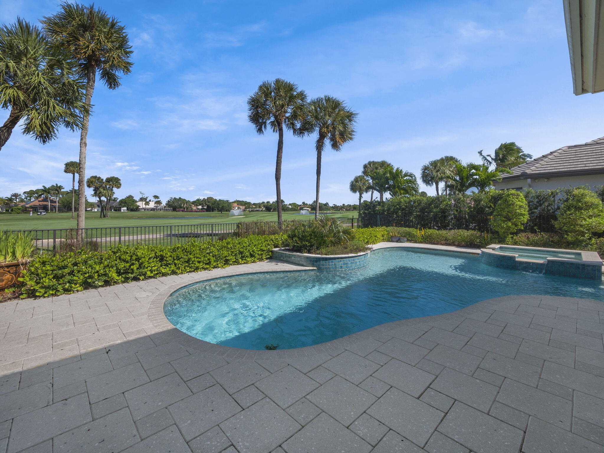 BALLENISLES - Residential