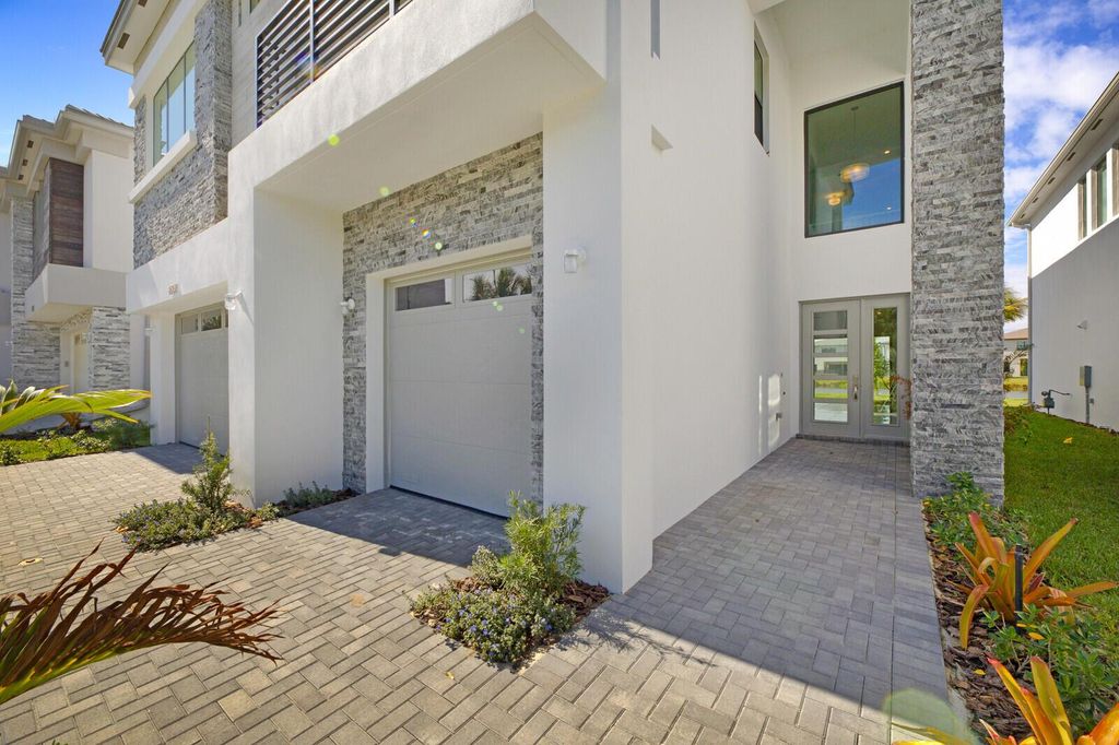 Photo of 8068 Laurel Falls Drive, Boca Raton, FL 33496 (MLS # R11097908)