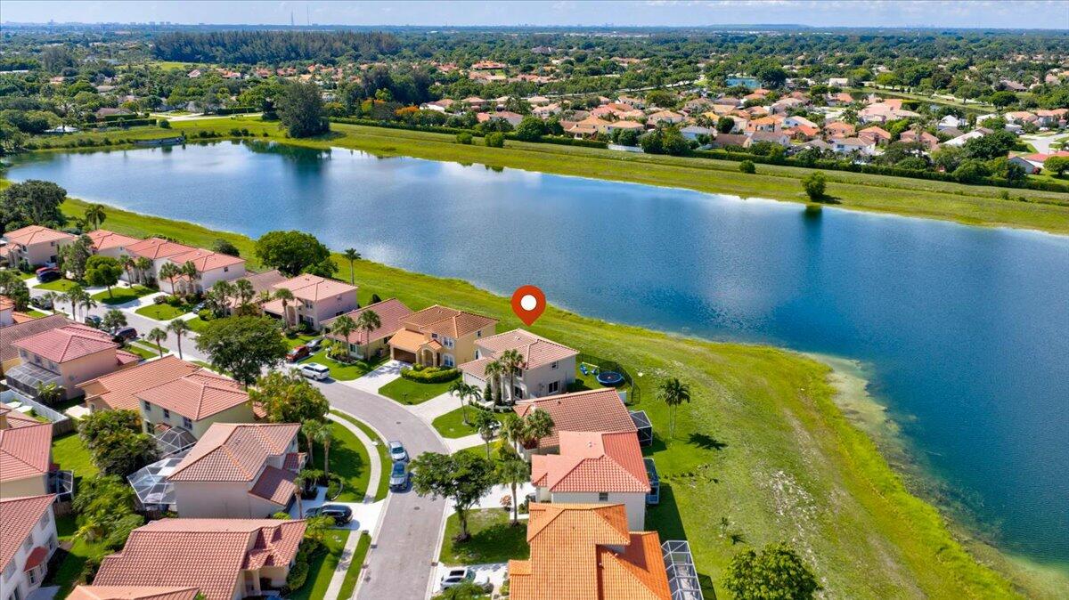 10712 Oak Lake Way