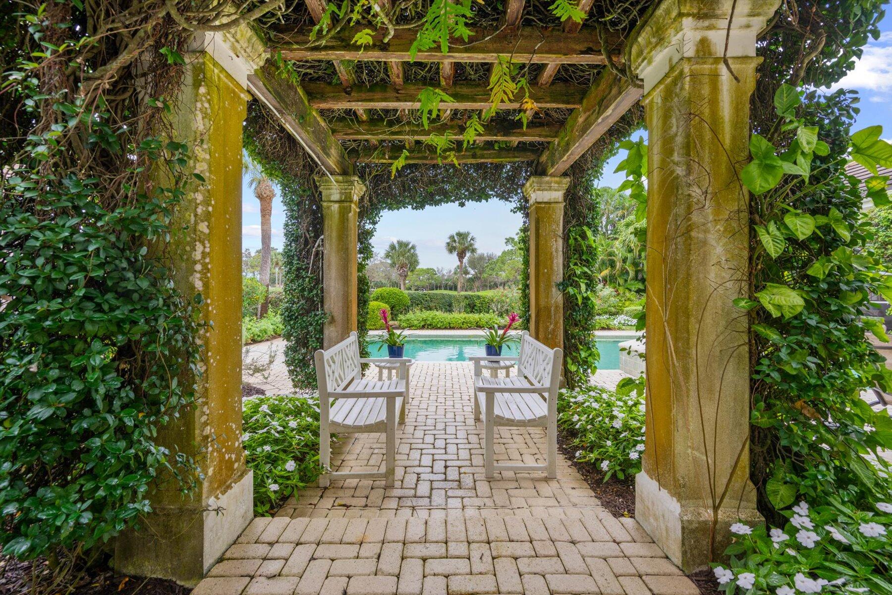 LOXAHATCHEE CLUB AT MAPLE - Residential