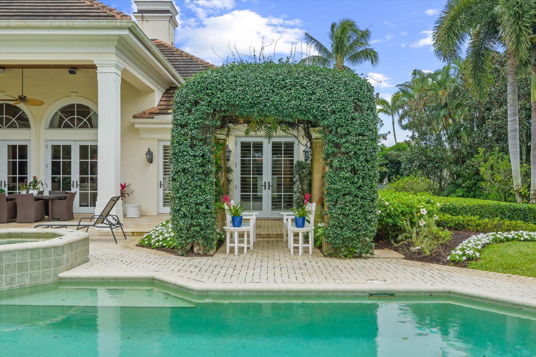 LOXAHATCHEE CLUB AT MAPLE - Residential