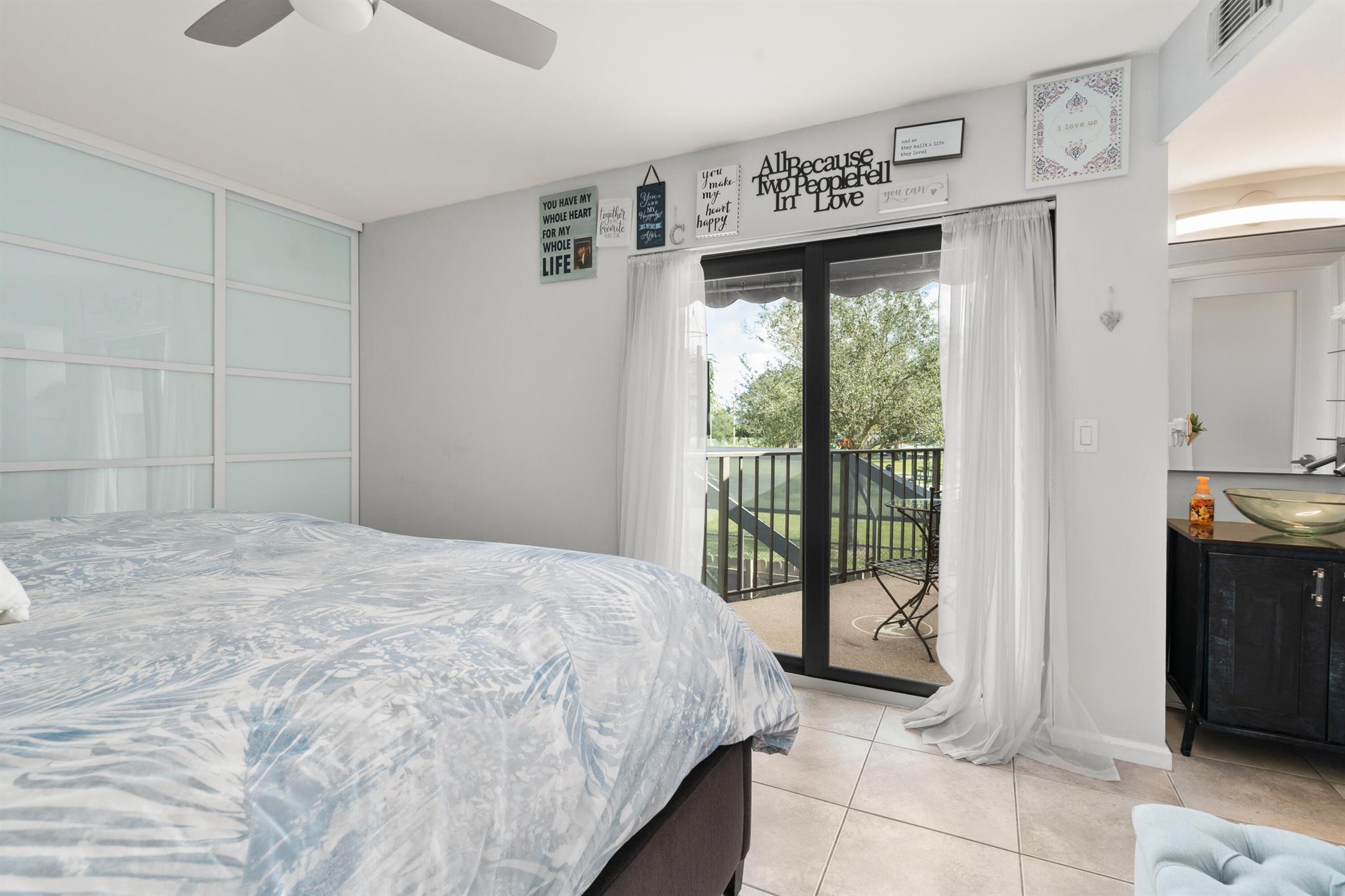 El Lago - Residential