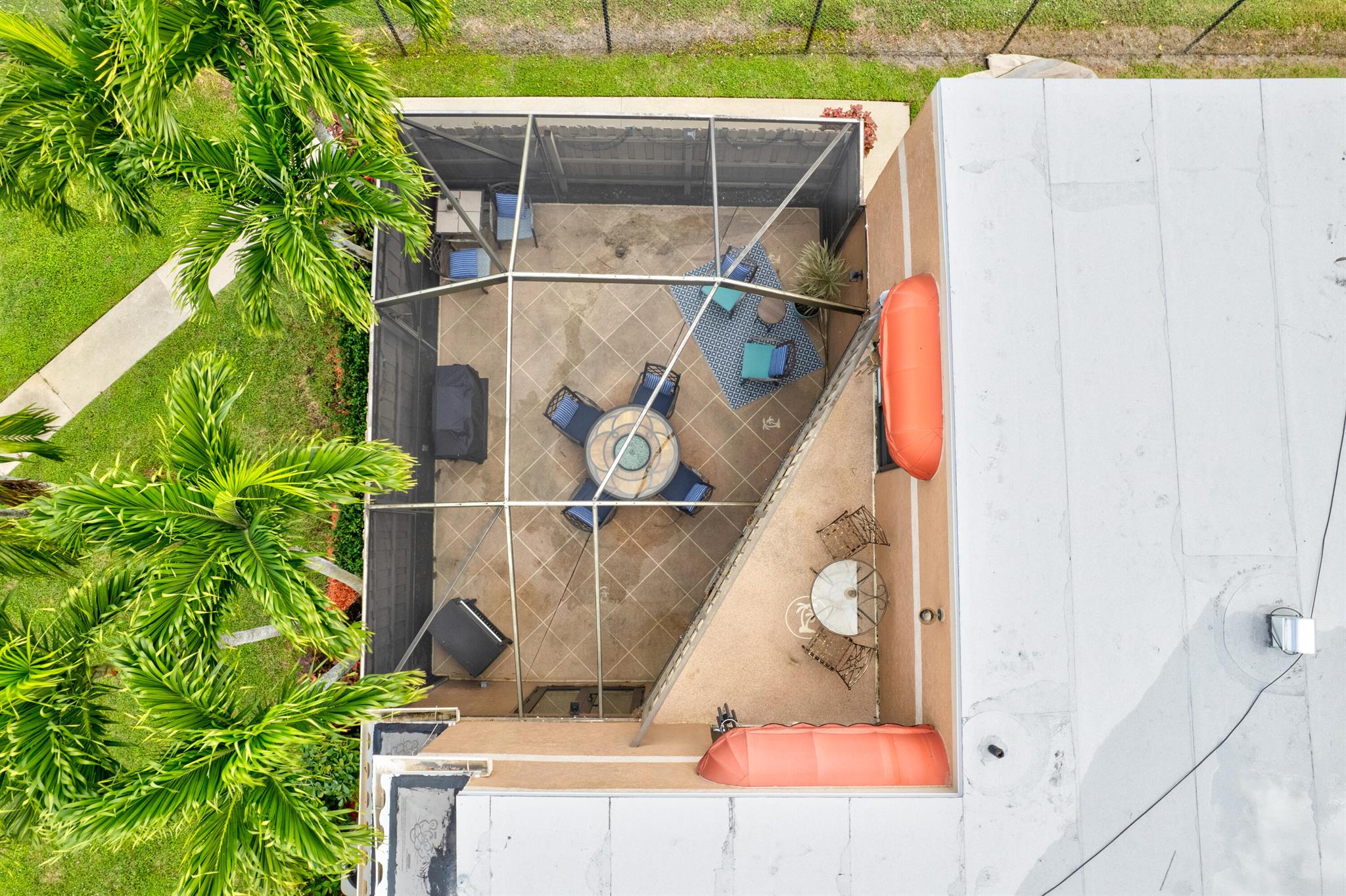 El Lago - Residential