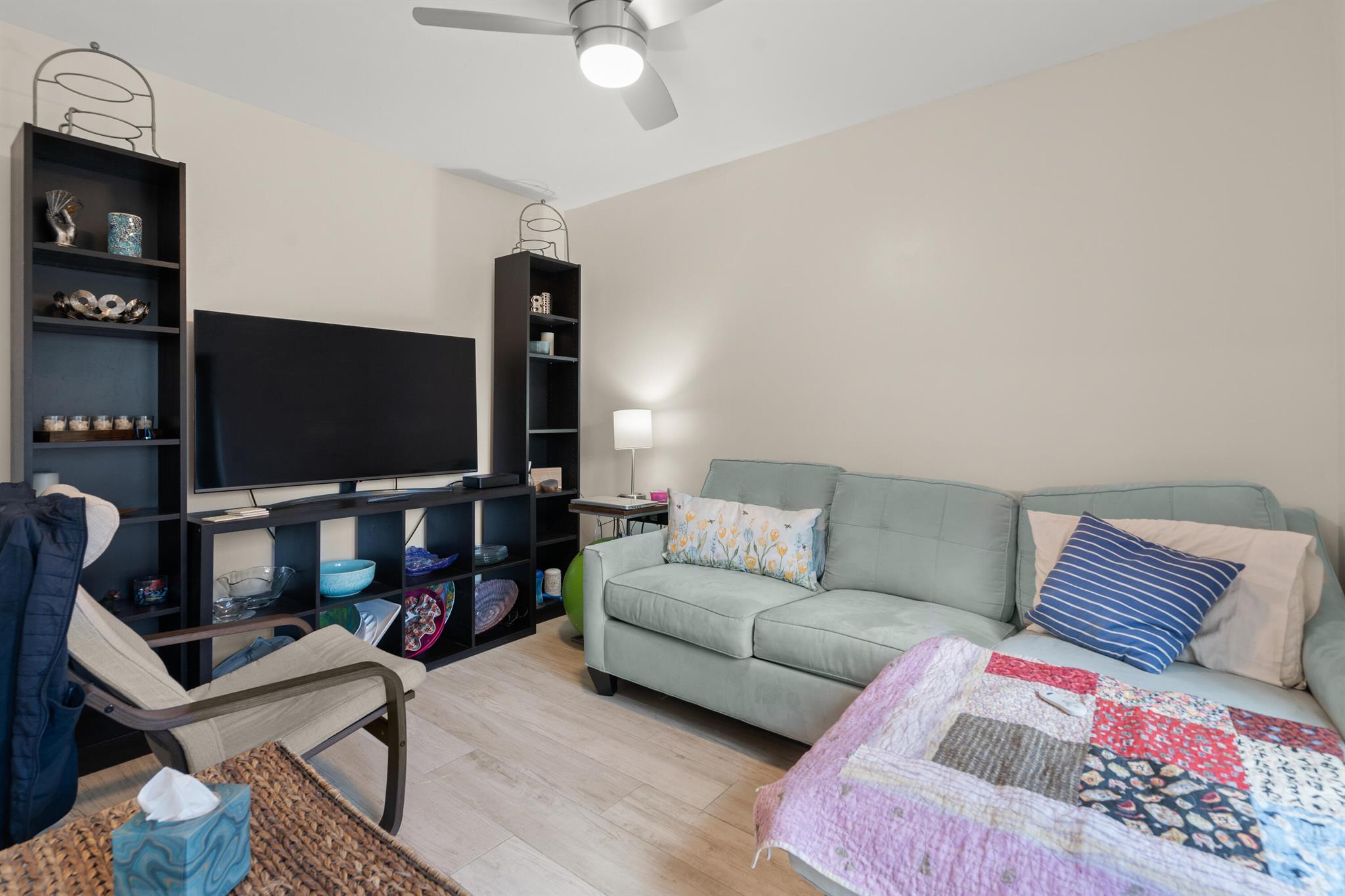 El Lago - Residential