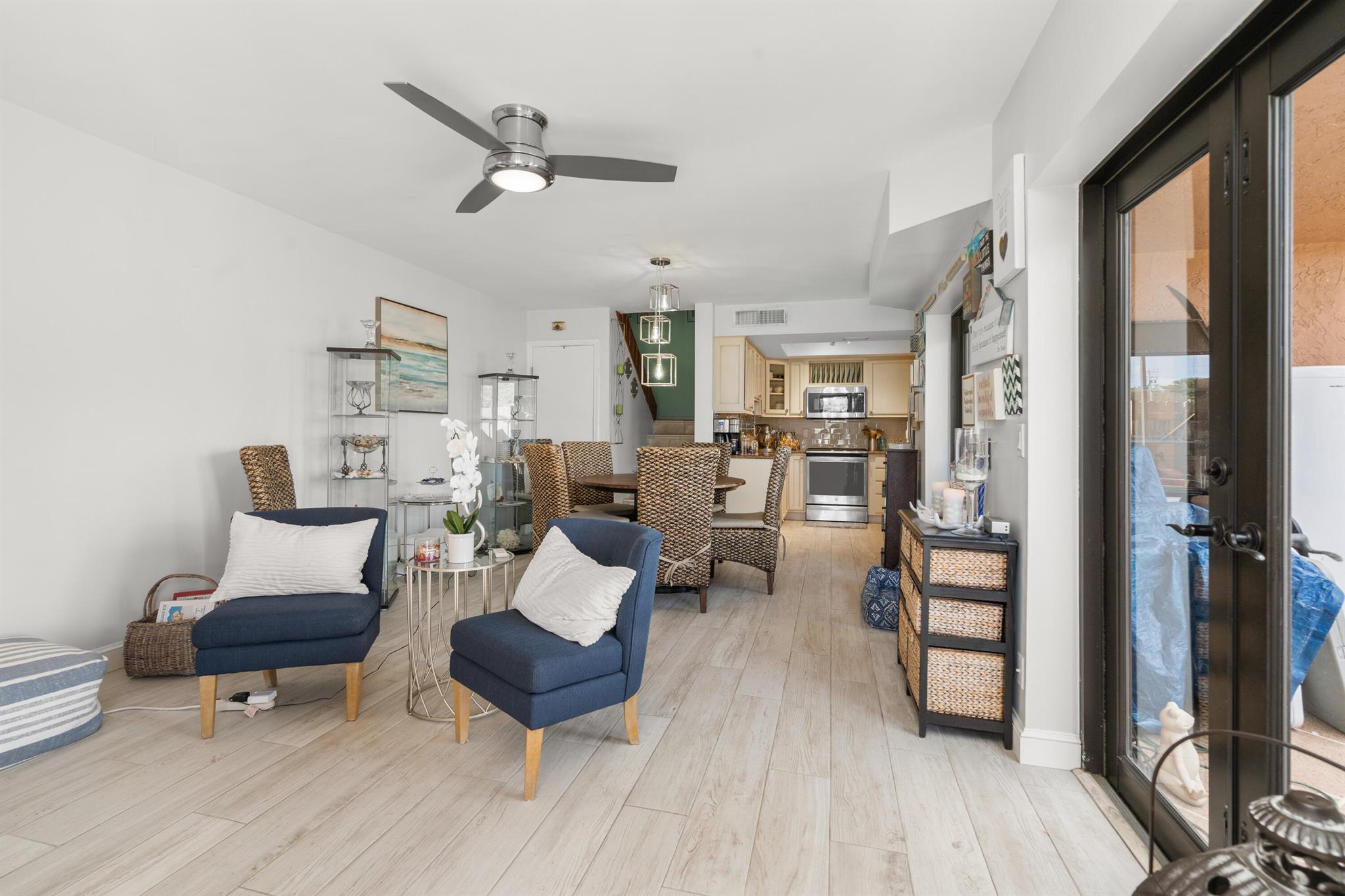 El Lago - Residential