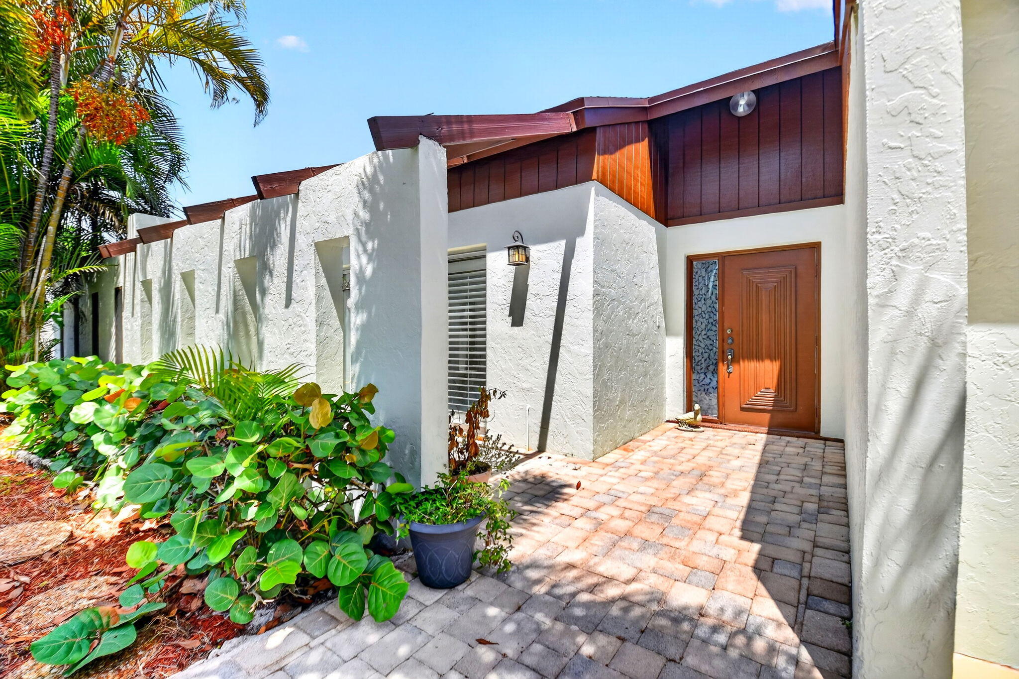6747 Starkeys Place