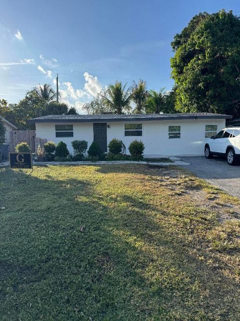Photo of 7945 Loomis Street, Lake Worth, FL 33462 (MLS # R11153839)