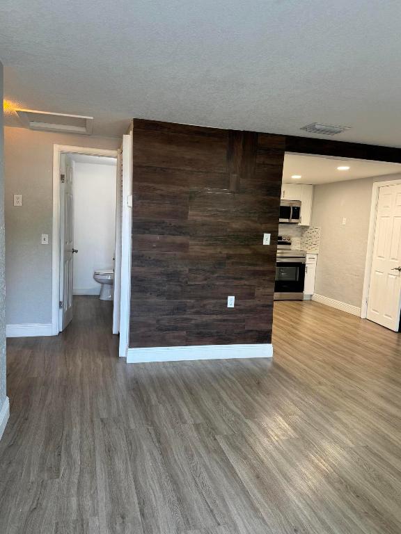 TROPICAL TERRACE - Residential