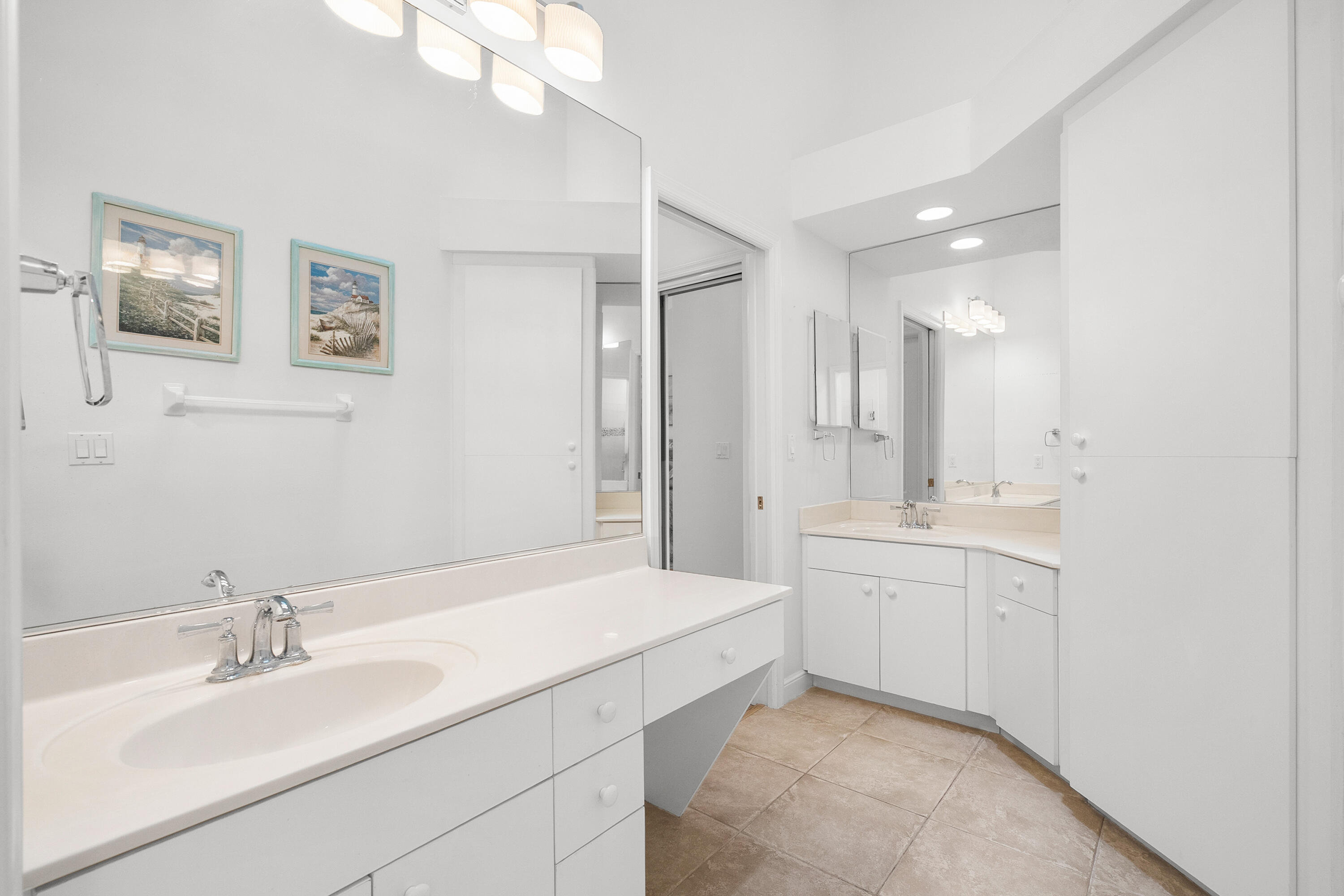 MOON RIVER - Residential