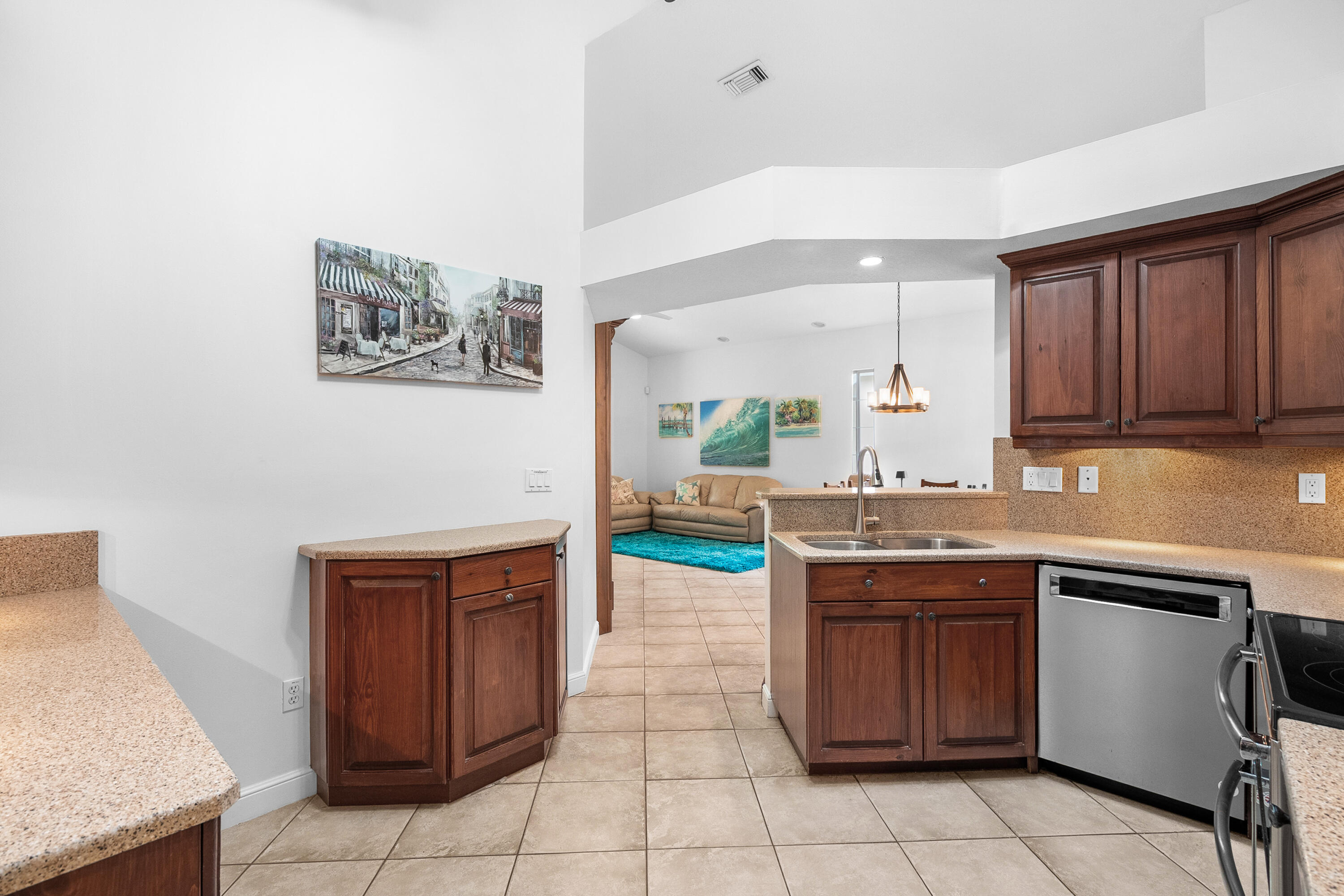 MOON RIVER - Residential