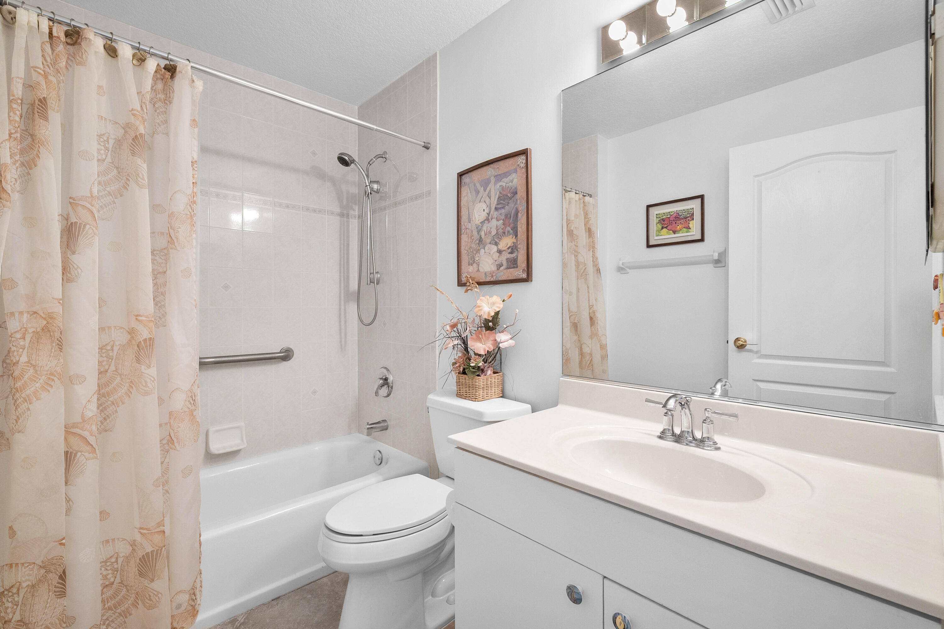 MOON RIVER - Residential