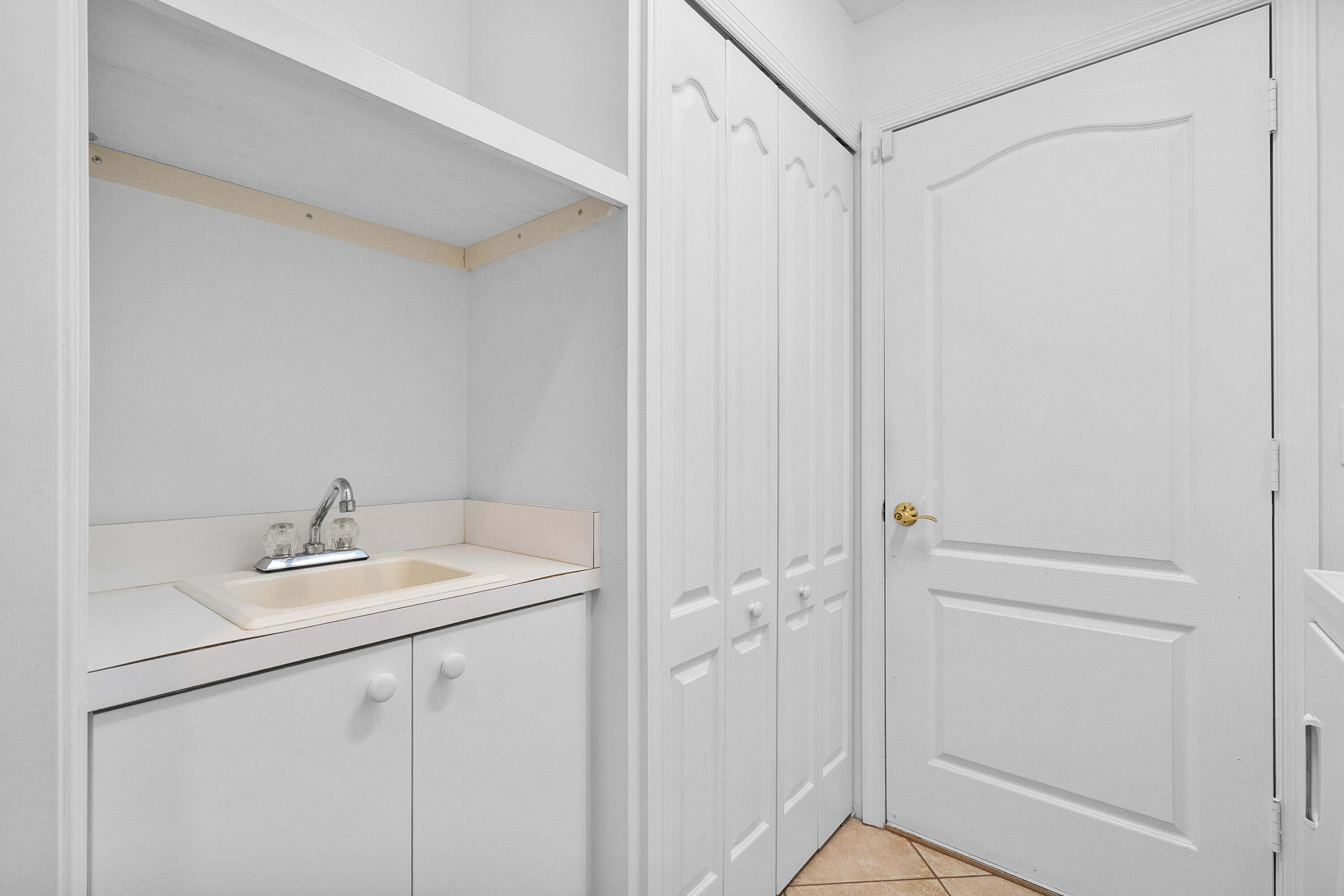 MOON RIVER - Residential