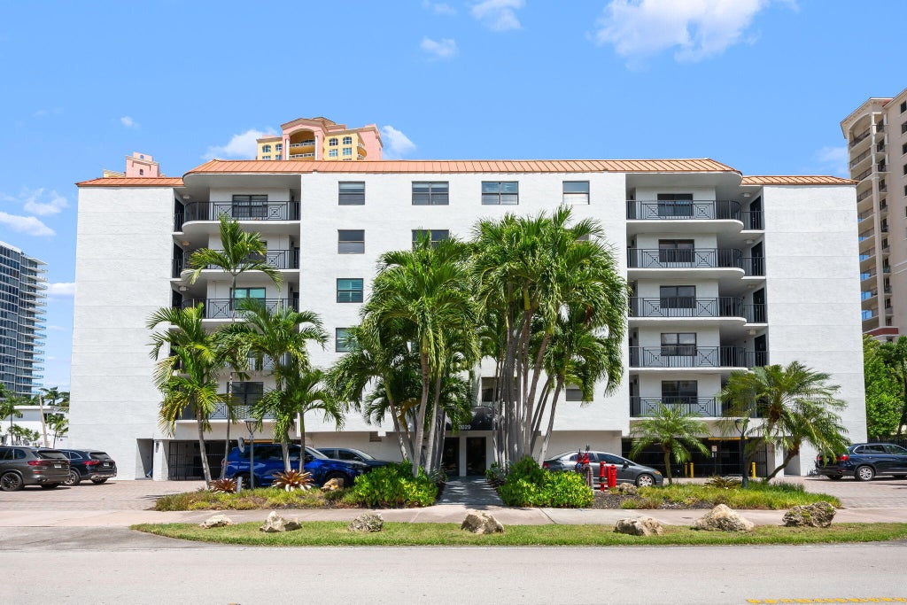 Photo of 2029 N OCEAN Boulevard #403, Fort Lauderdale, FL 33305 (MLS # B26071207)
