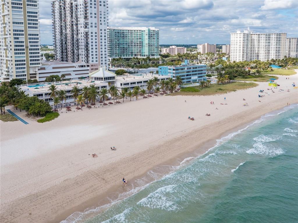 POMPANO BEACH CLUB ASSOC - Residential
