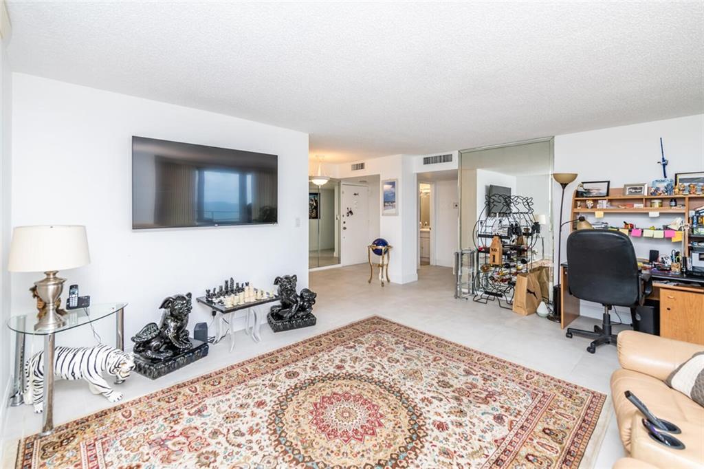 POMPANO BEACH CLUB ASSOC - Residential