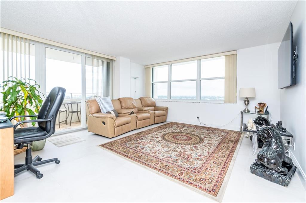 POMPANO BEACH CLUB ASSOC - Residential