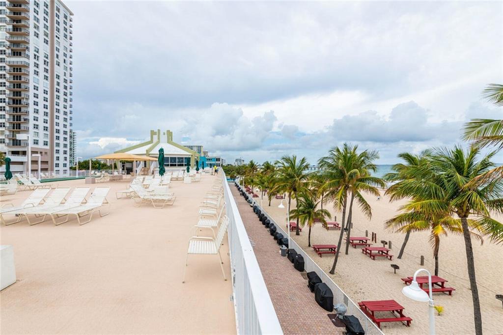 POMPANO BEACH CLUB ASSOC - Residential