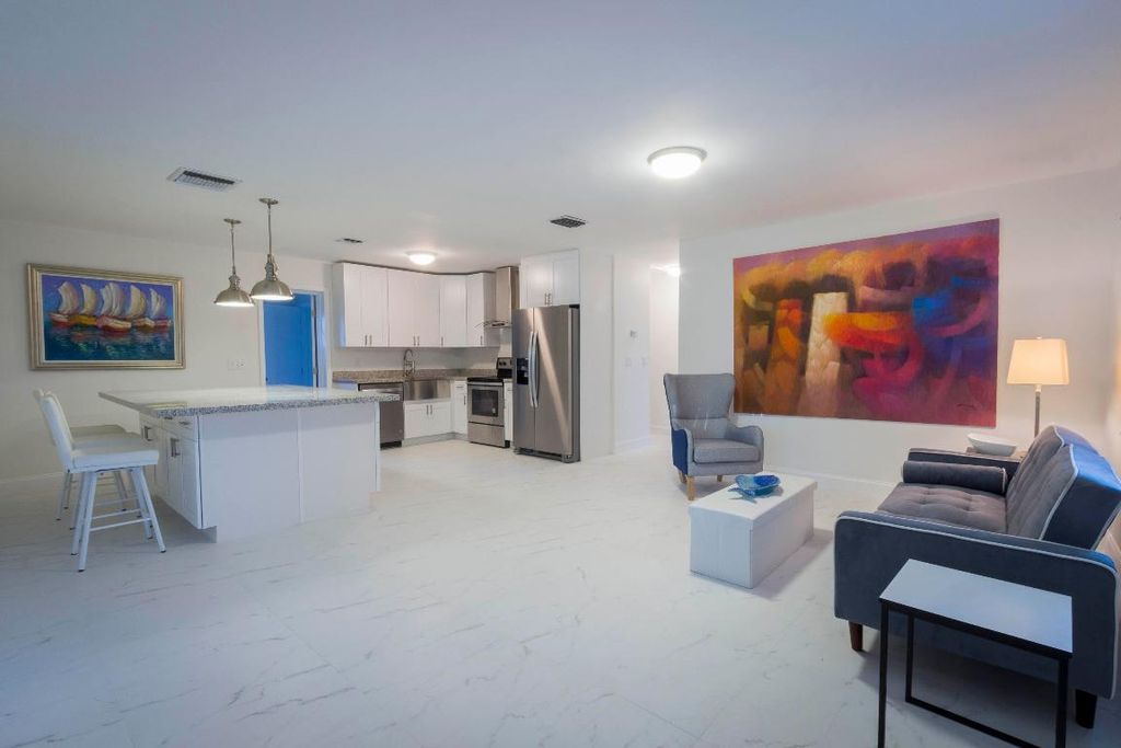 Photo of 2325 NE 4th Avenue, Boca Raton, FL 33431 (MLS # R11101713)