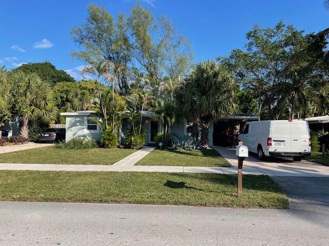 4936 NE 19th Terrace