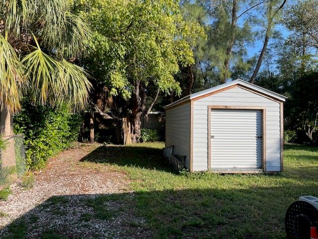 4936 NE 19th Terrace