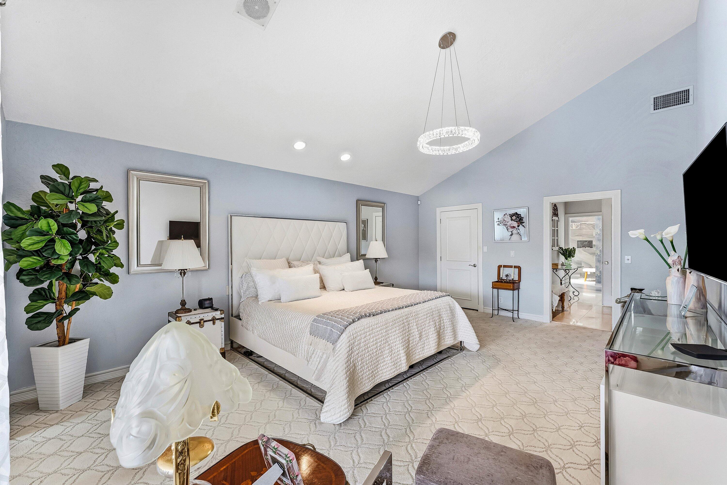 STEEPLE CHASE / POLO CLUB - Residential